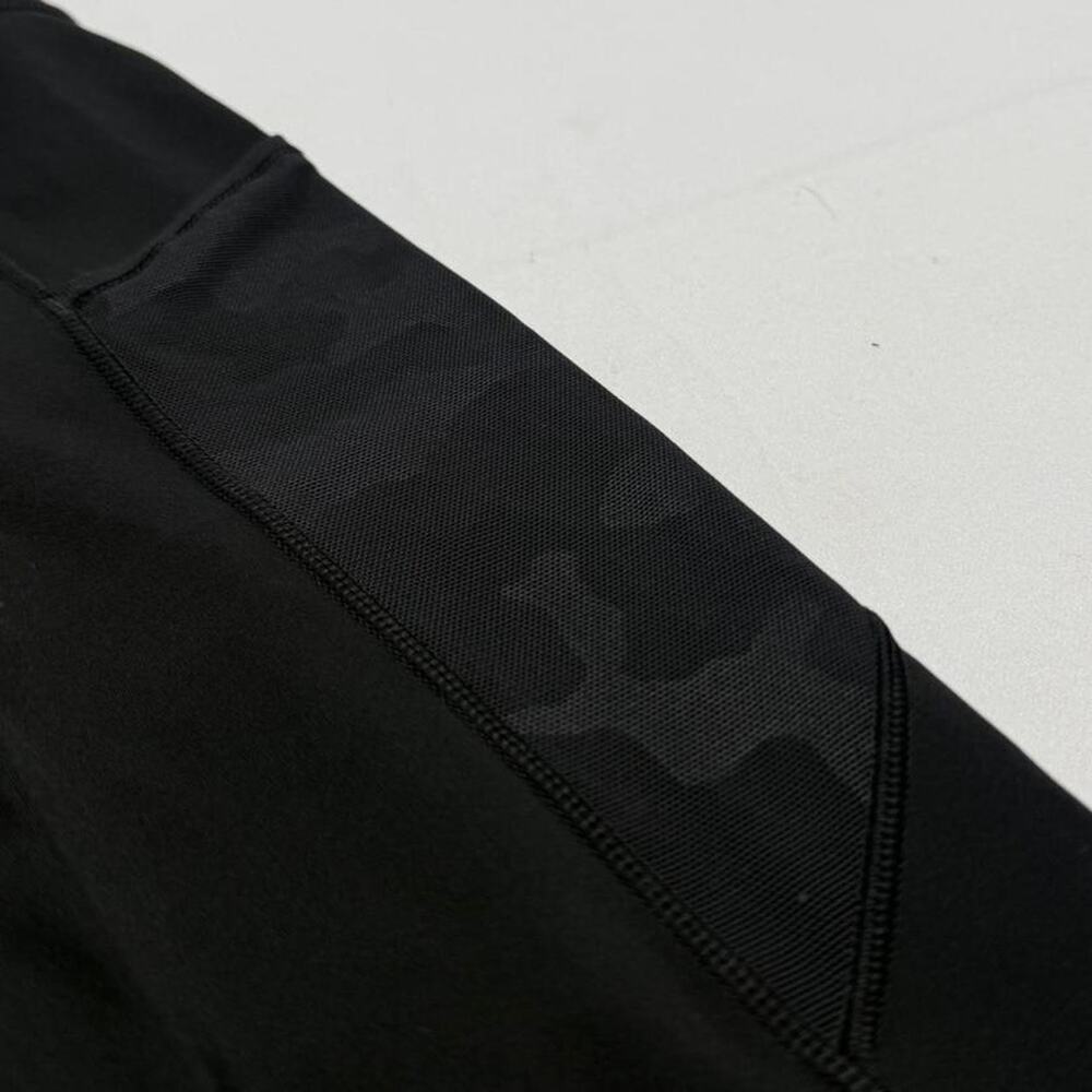 Lululemon Fast and Free Crop 23" *Mesh Black / Camo Emboss Rotated Black size 4 - Picture 4 of 7